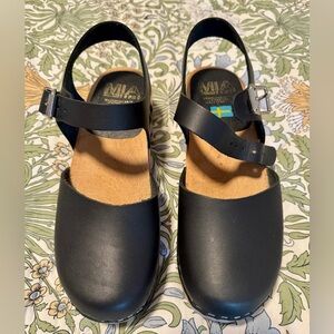 MIA Black Leather Sandals